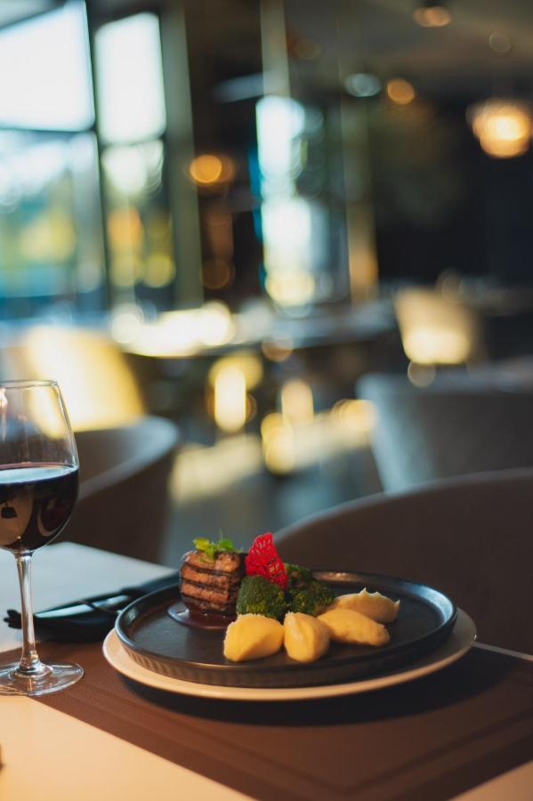 Silver Mountain Resort & Spa Poiana Brașov Zewnętrze zdjęcie